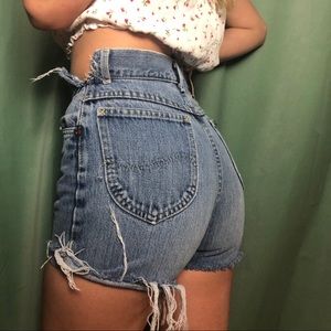 Vintage high waisted jean shorts